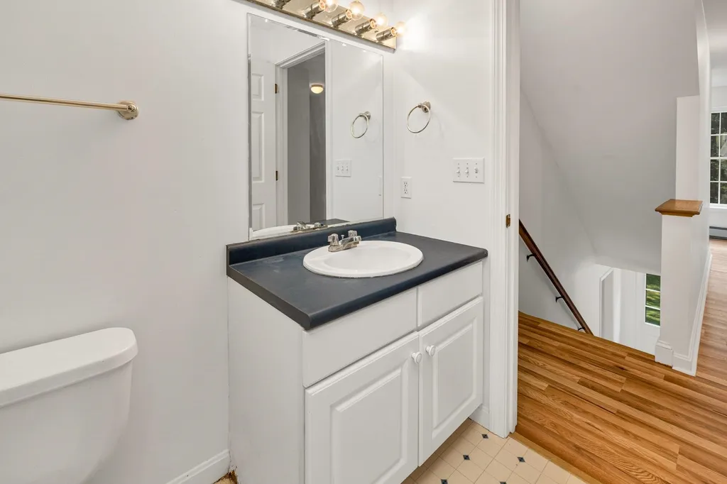 4 Captain Parker Drive Lee NH 03861