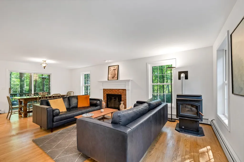 4 Captain Parker Drive Lee NH 03861
