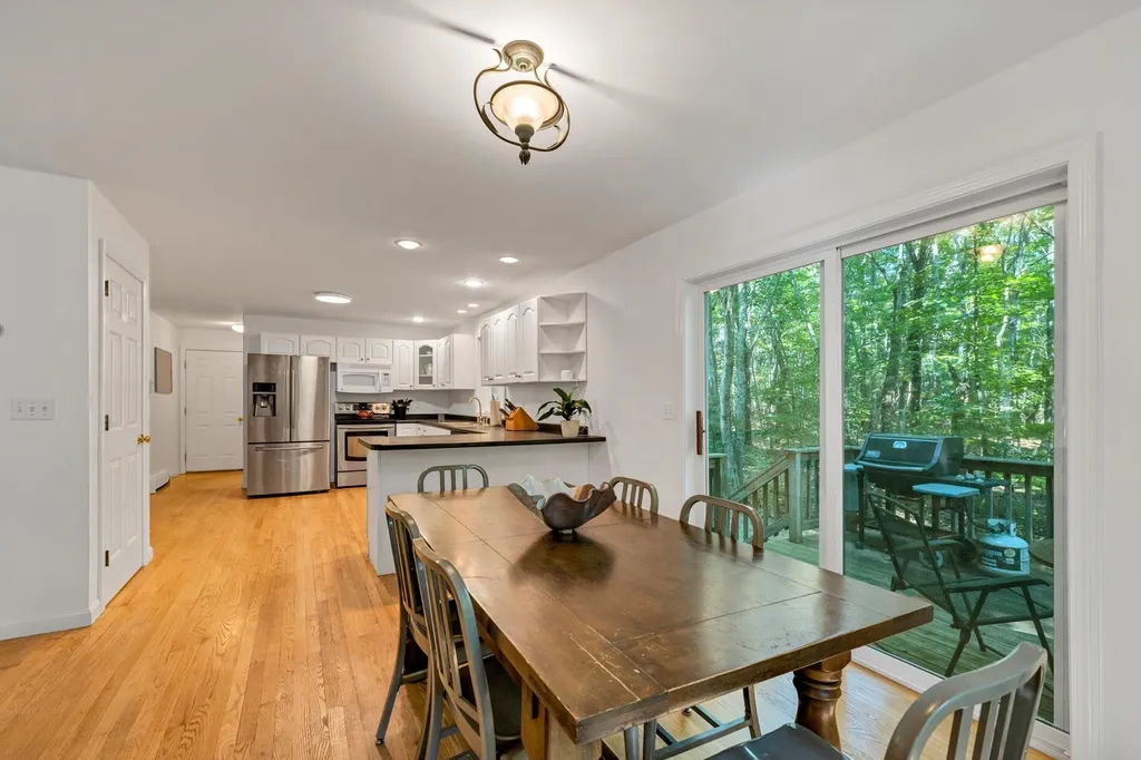 4 Captain Parker Drive Lee NH 03861