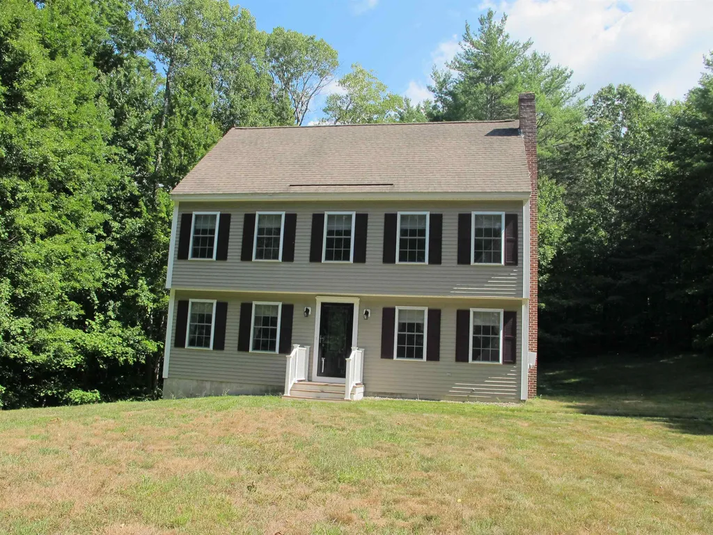 62 Lane Road Raymond NH 03077