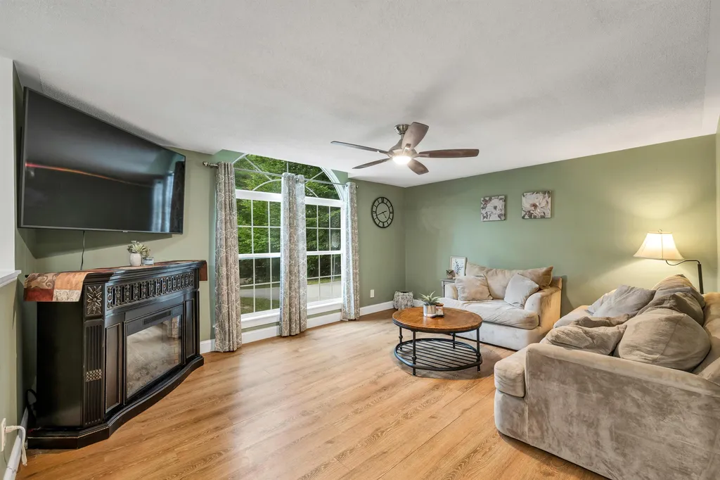 29 Estates Road Middleton NH 03887