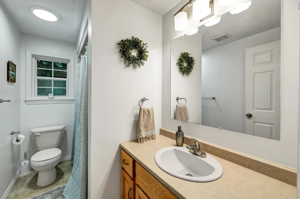 29 Estates Road Middleton NH 03887