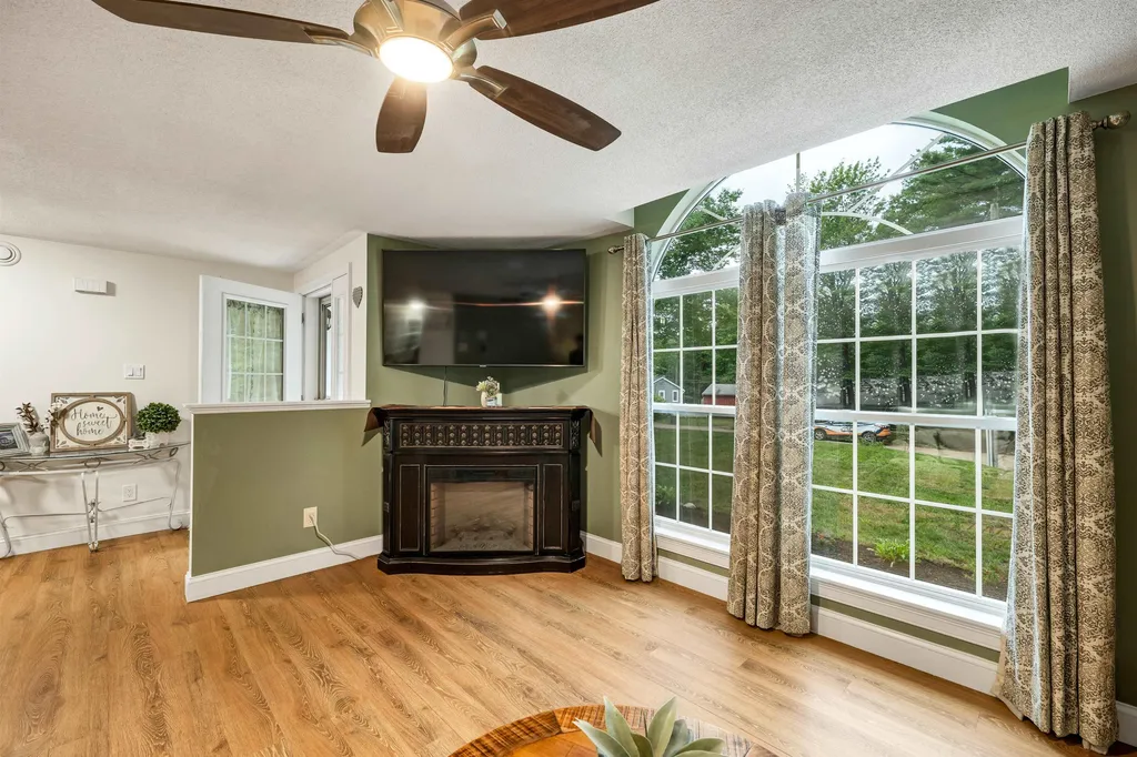 29 Estates Road Middleton NH 03887