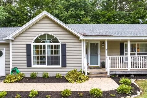 29 Estates Road Middleton NH 03887