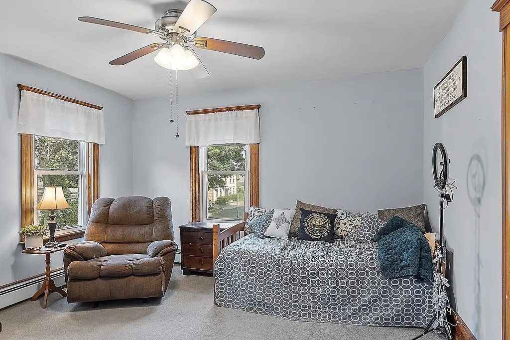 28 New Castle Avenue Portsmouth NH 03801
