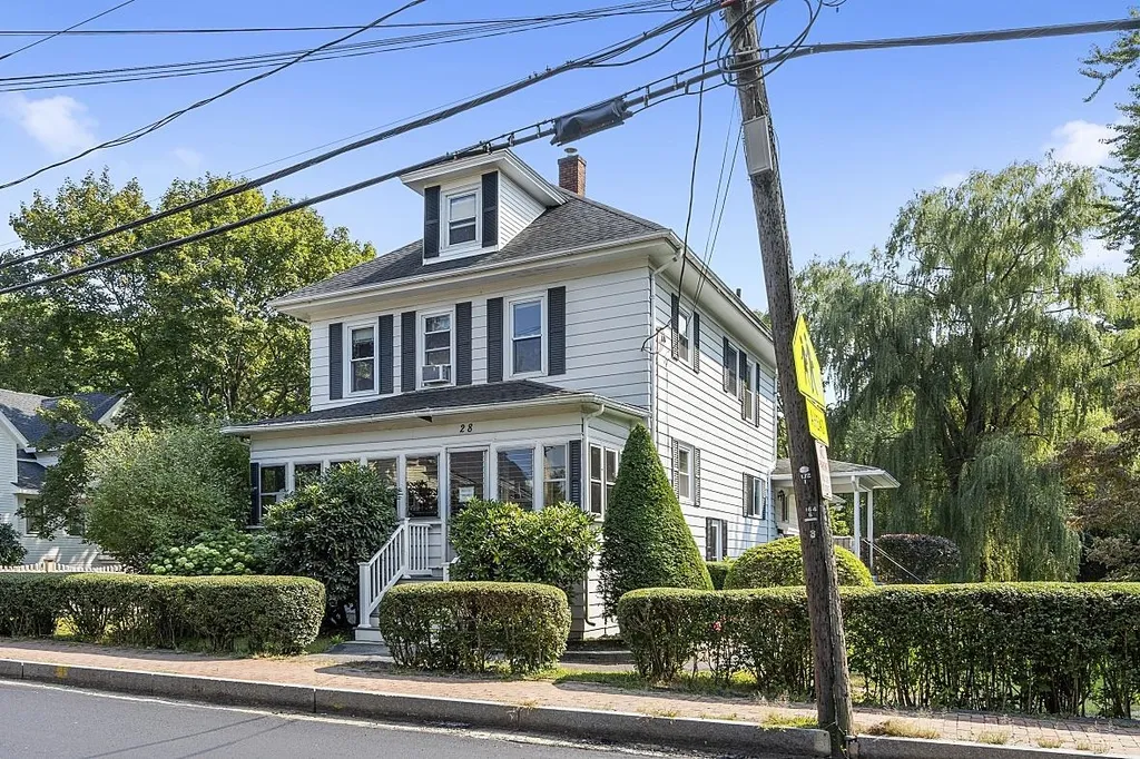 28 New Castle Avenue Portsmouth NH 03801