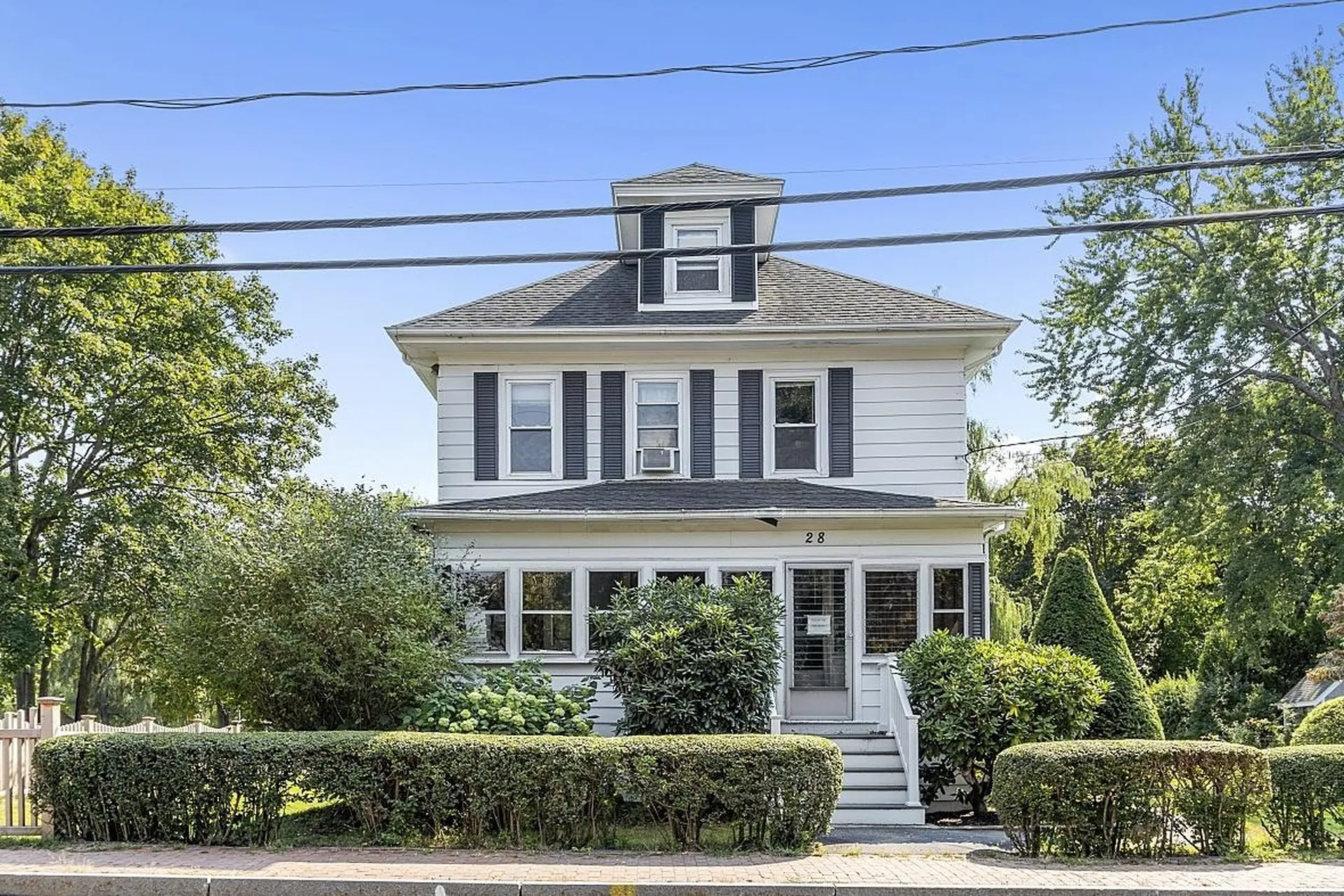 28 New Castle Avenue Portsmouth NH 03801