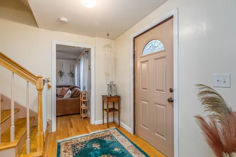1 Laura Lane Newton NH 03858