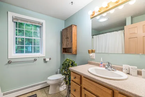 1 Laura Lane Newton NH 03858