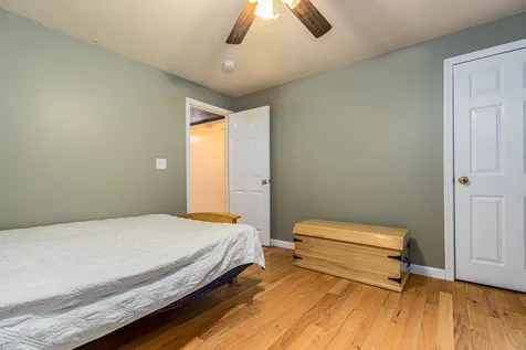 1 Laura Lane Newton NH 03858