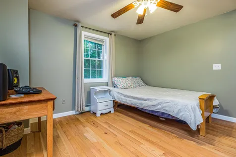 1 Laura Lane Newton NH 03858