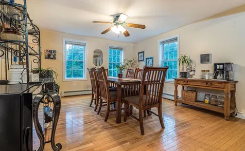 1 Laura Lane Newton NH 03858