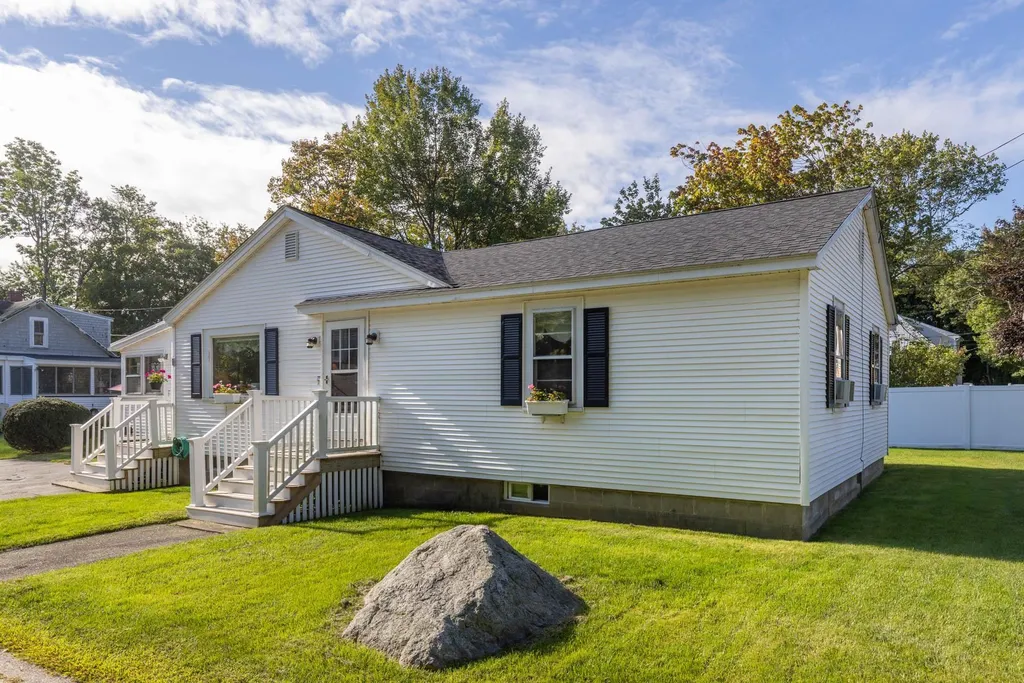 22 Power Avenue Rye NH 03870