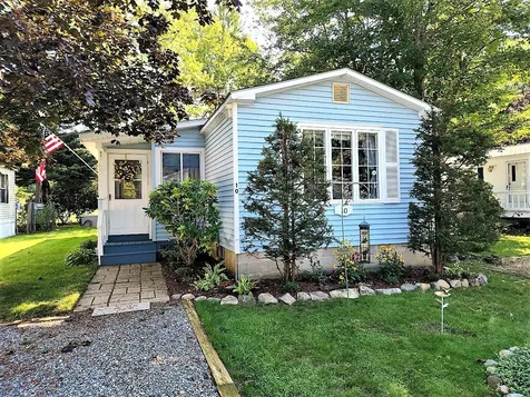 10 East Marina Road Lsp Gilford NH 03249