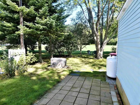 10 East Marina Road Lsp Gilford NH 03249