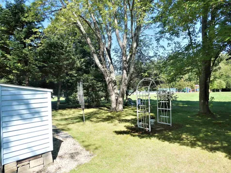 10 East Marina Road Lsp Gilford NH 03249