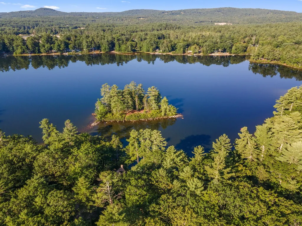 56 East Side Drive Ossipee NH 03864