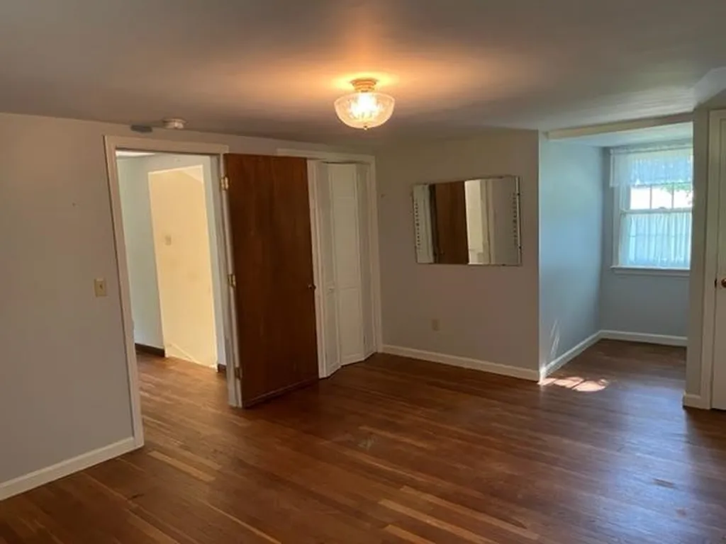 21 Silver Lane Rollinsford NH 03869