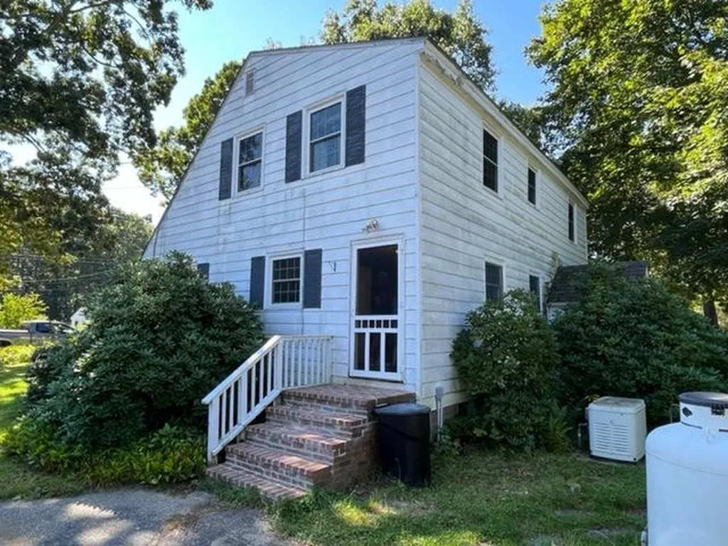 21 Silver Lane Rollinsford NH 03869