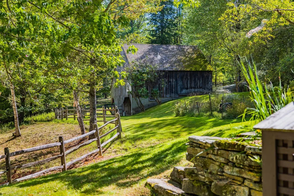 980 Bragg Hill Road Norwich VT 05055
