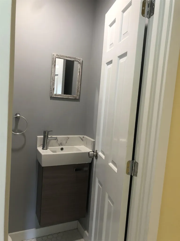 30 Pleasant Street Lebanon NH 03784