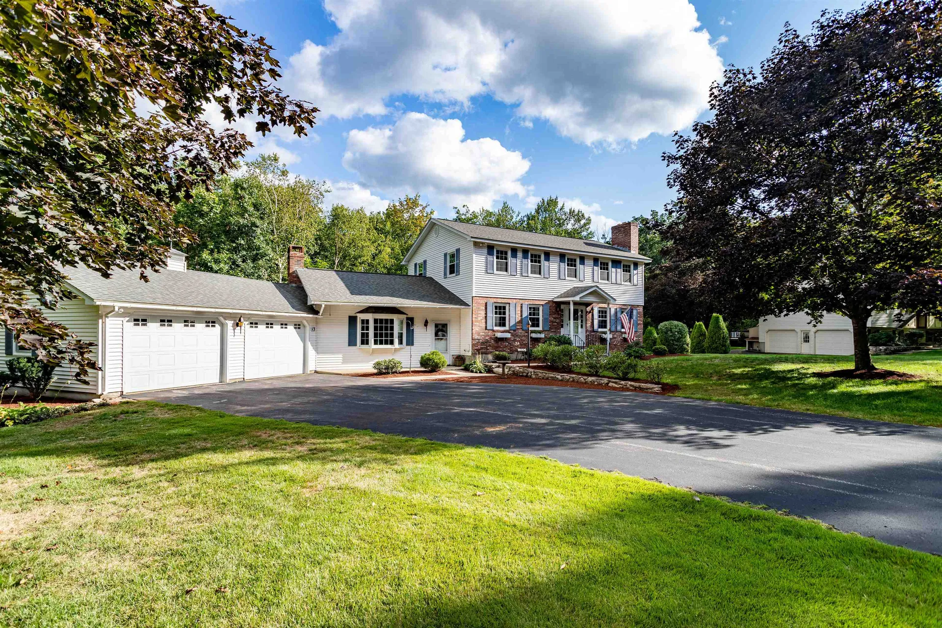 13 Dattillo Road Derry NH 03038