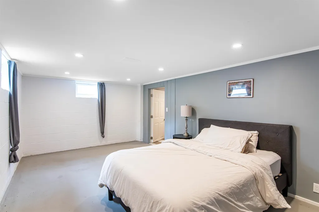 64 Sunset Drive Burlington VT 05408