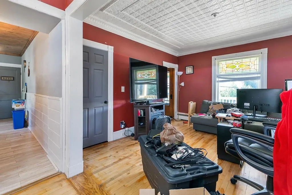 366 Lowell Street Manchester NH 03104