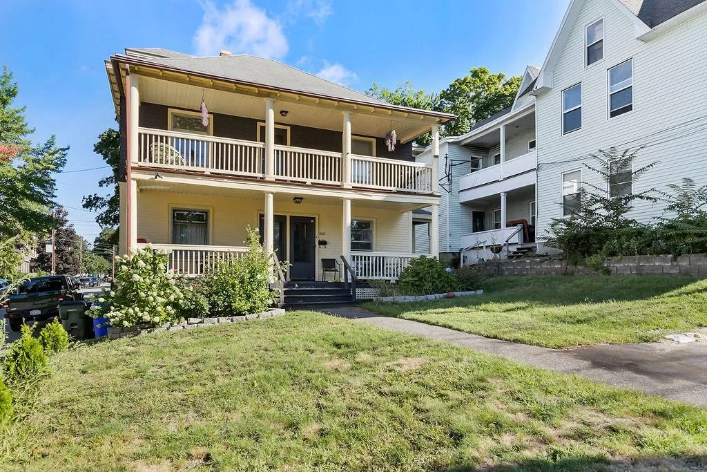 366 Lowell Street Manchester NH 03104