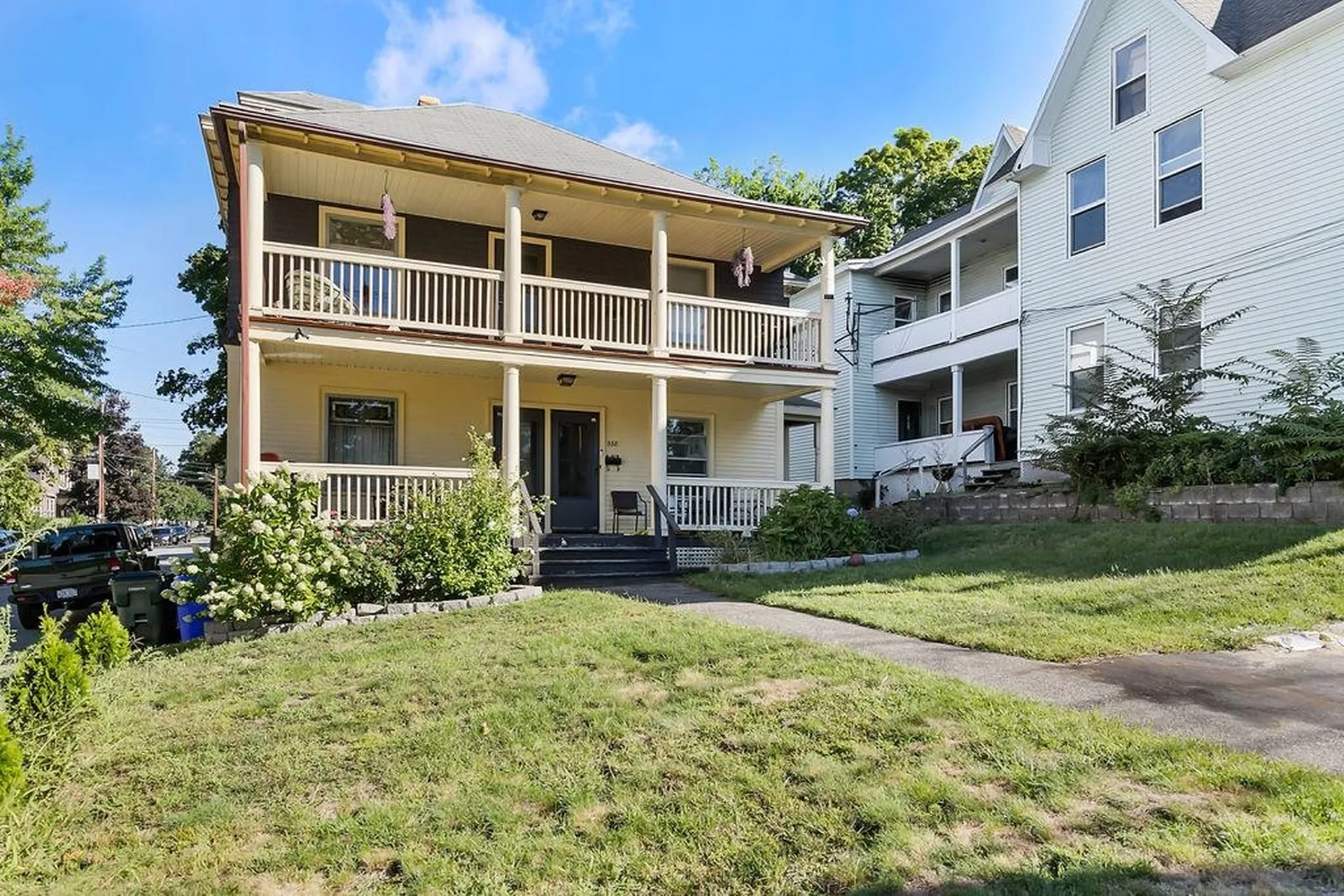 366 Lowell Street Manchester NH 03104