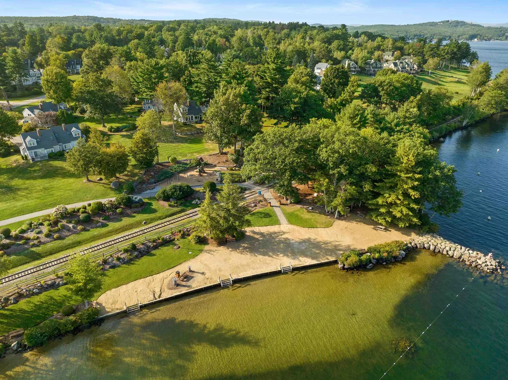 25 Constellation Drive Laconia NH 03246