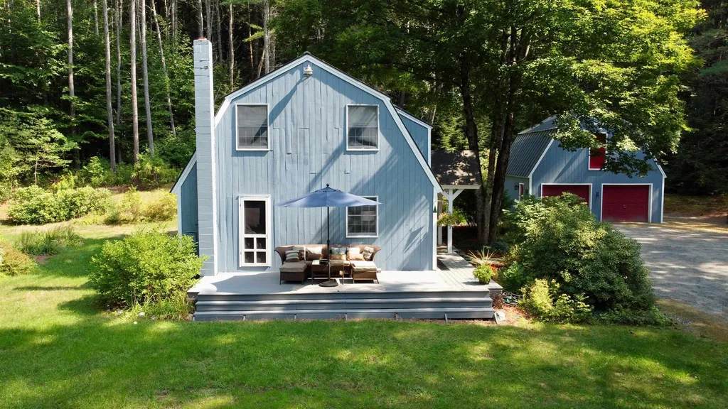 318 Tichenor Road Hartford VT 05059
