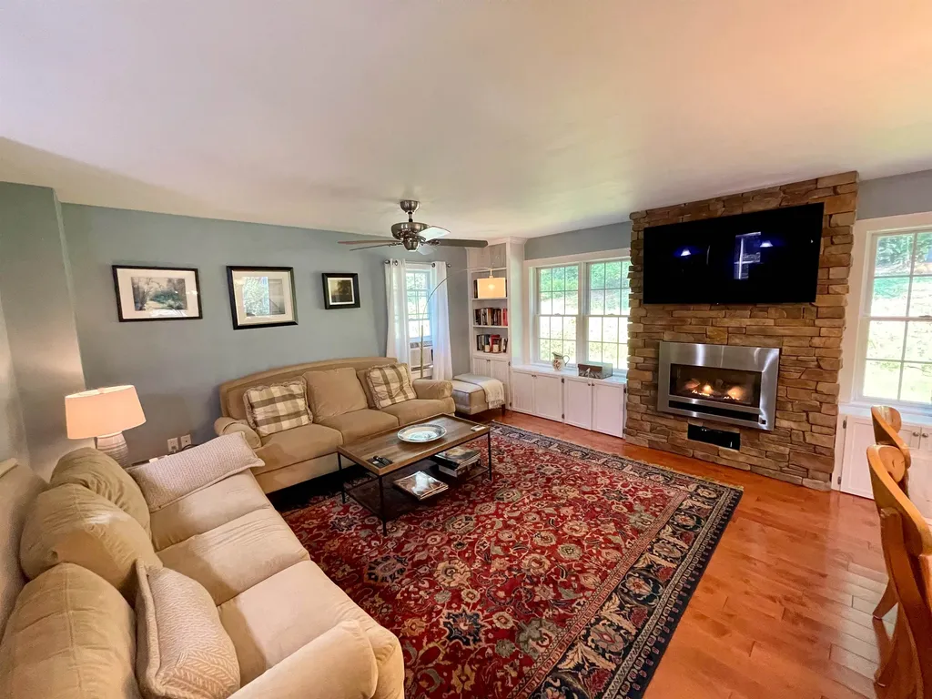 318 Tichenor Road Hartford VT 05059