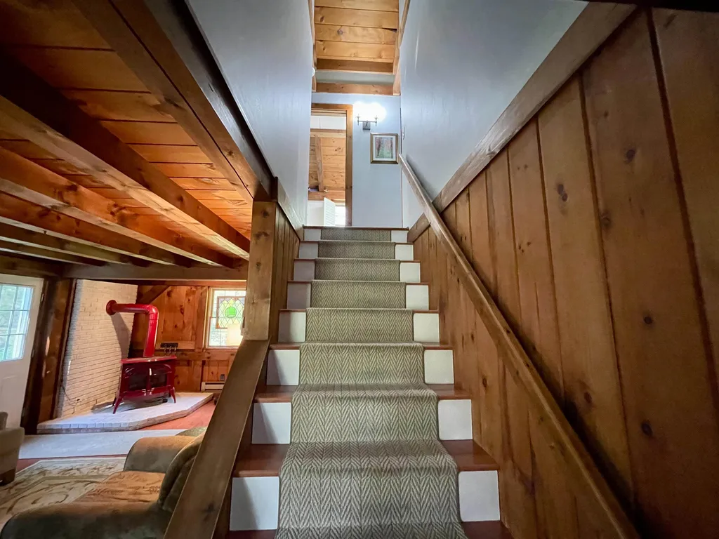 318 Tichenor Road Hartford VT 05059