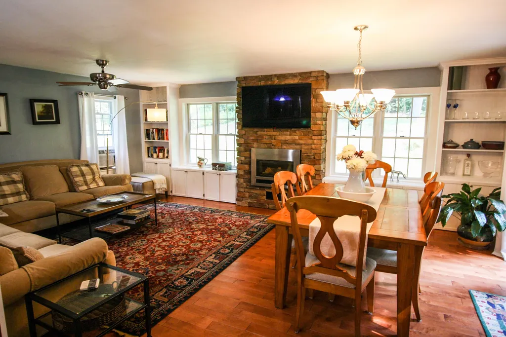 318 Tichenor Road Hartford VT 05059