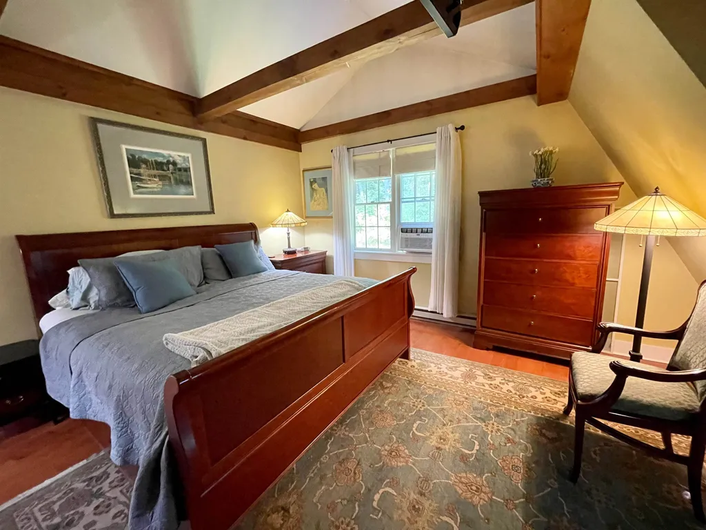318 Tichenor Road Hartford VT 05059