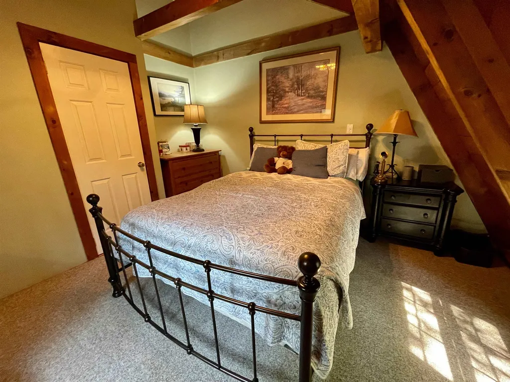 318 Tichenor Road Hartford VT 05059