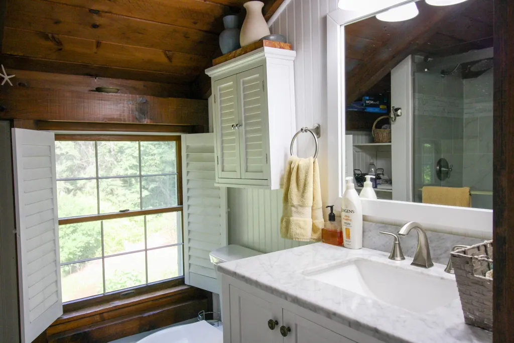 318 Tichenor Road Hartford VT 05059