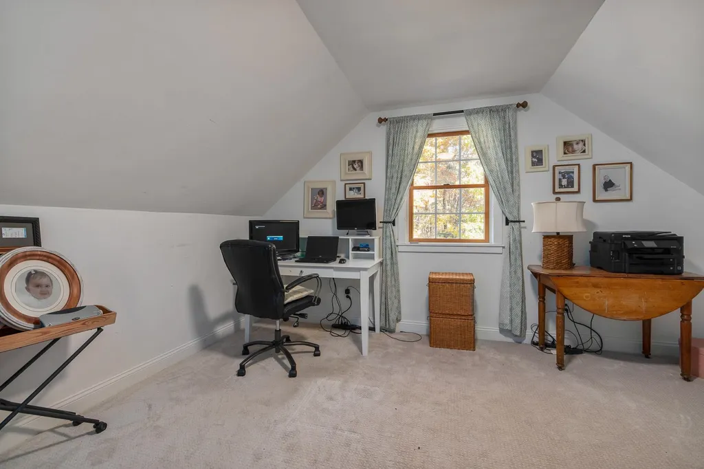 10 Christie Lane Stratham NH 03885