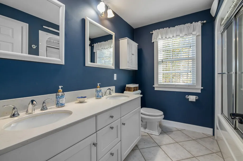 10 Christie Lane Stratham NH 03885