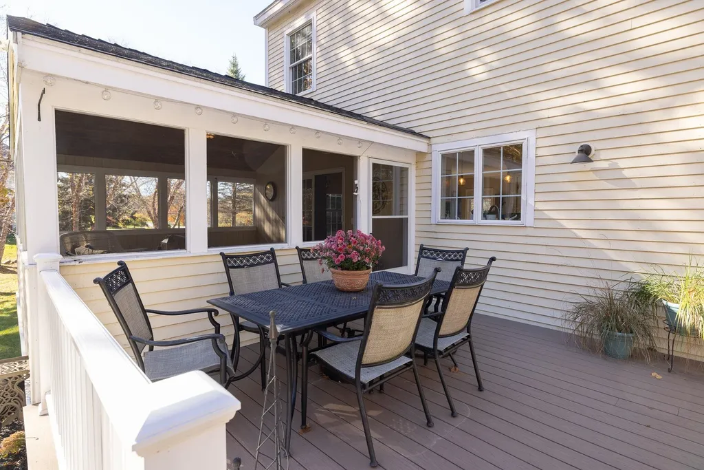 10 Christie Lane Stratham NH 03885