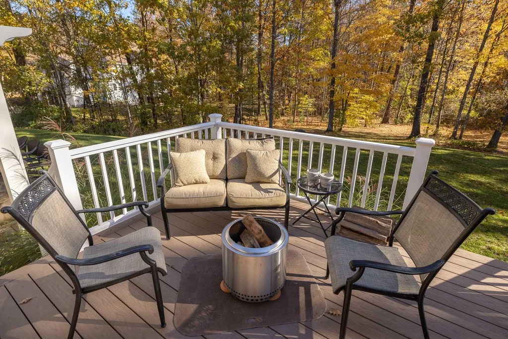 10 Christie Lane Stratham NH 03885