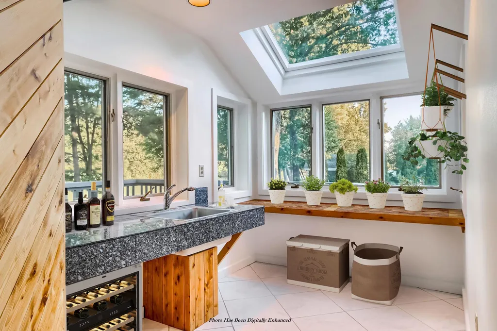 11 Meadowcrest Road Hooksett NH 03106