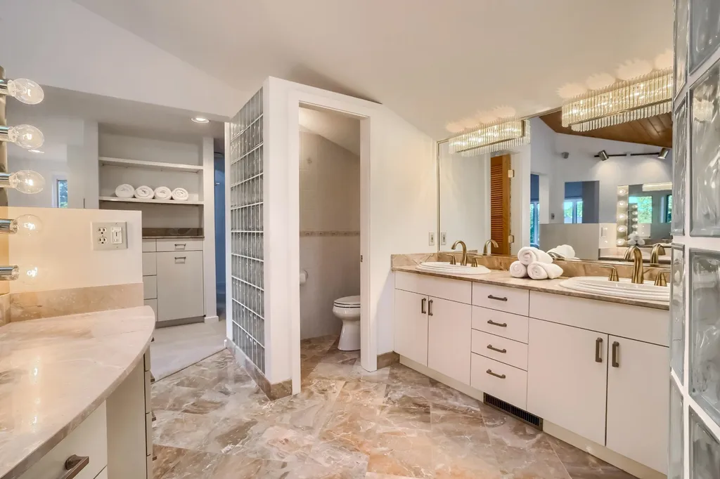 11 Meadowcrest Road Hooksett NH 03106