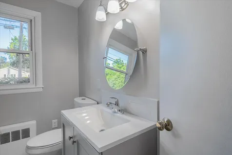 270 Broad Street Nashua NH 03063