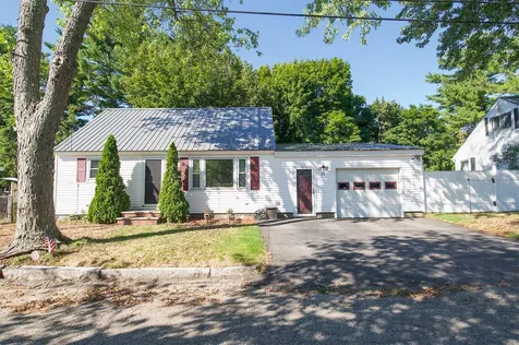 29 Val Street Manchester NH 03103
