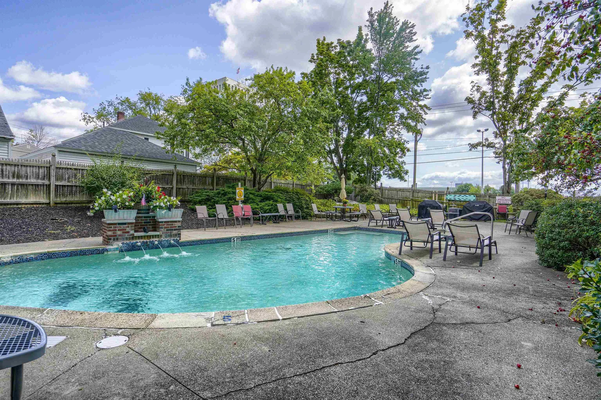 55 River Road Manchester NH 03104