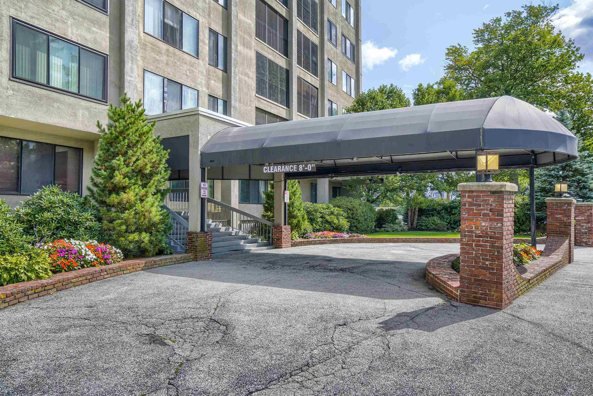 55 River Road Manchester NH 03104