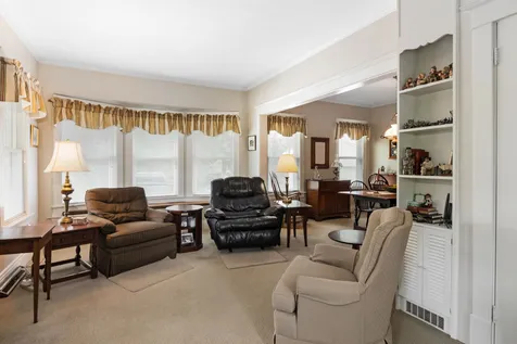 393 Shelburne Road Burlington VT 05401