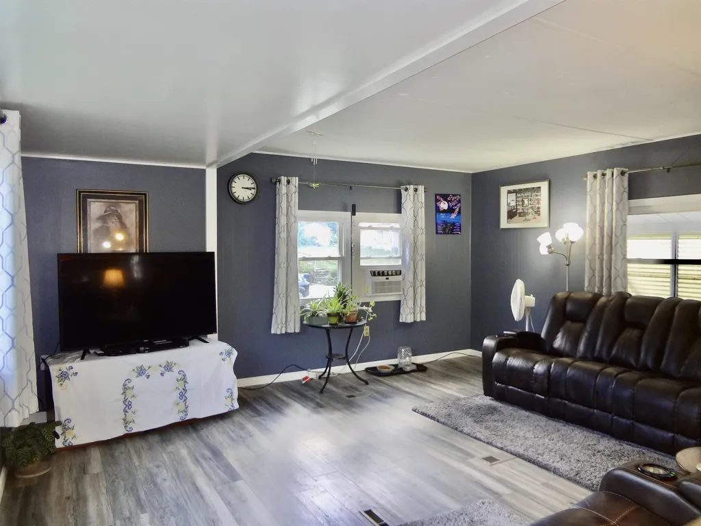 5 Bishop Lane Epsom NH 03234